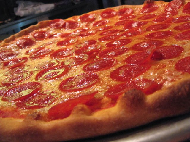 02-pepperoni-pizza.jpg