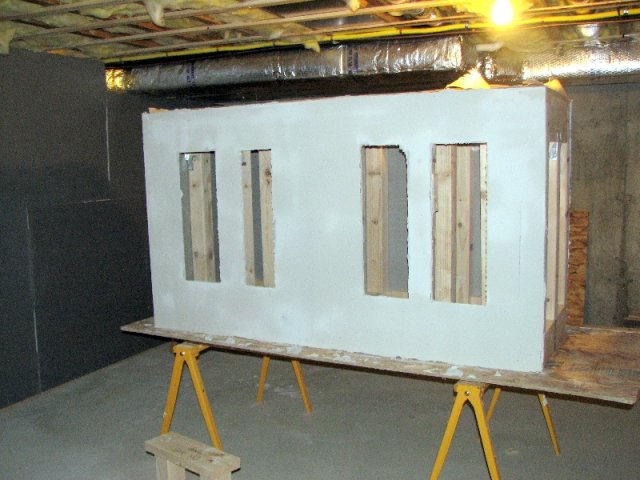 Tank Stand - Skim Coat 001 (post).JPG