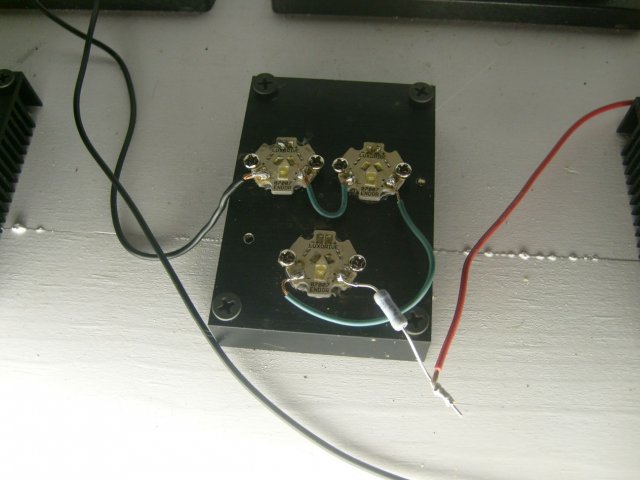 LEDs off close.jpg