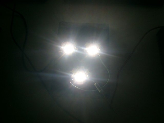leds on close.jpg