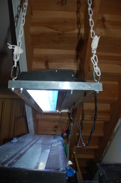 suspended_light_side.JPG