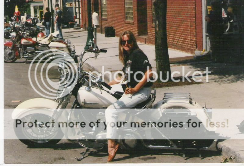 Motorcyclewithhotchick.jpg