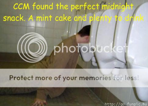 toilet-humor-passed-out-in-urina-1.jpg
