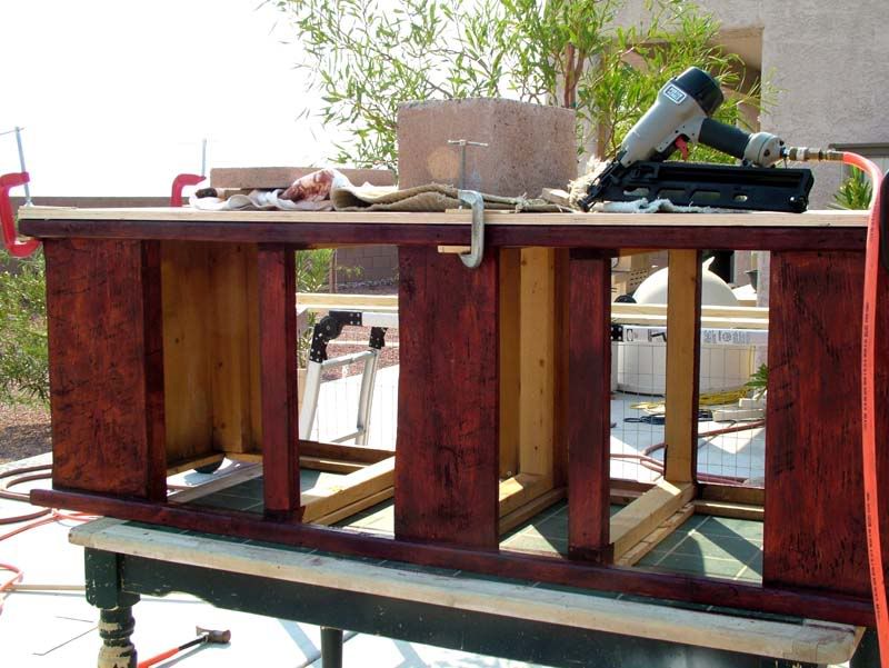 StandTopTrim002.jpg